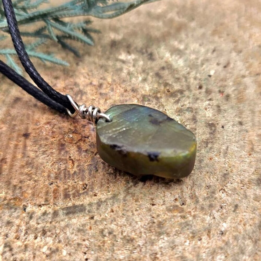 Nature Labradorite Carved Skull Pendant Necklace - Picture 7 of 10